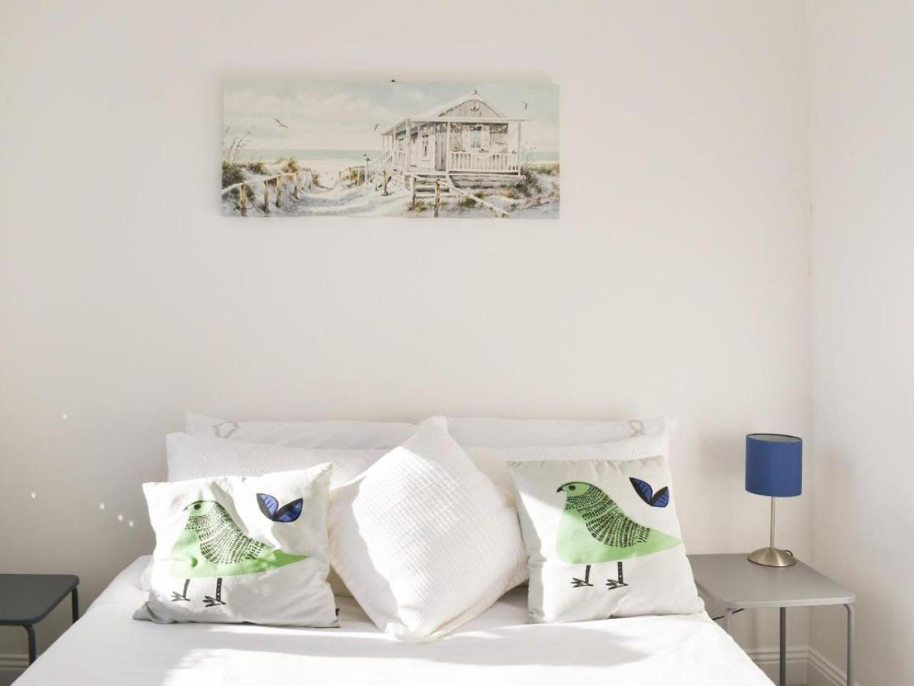 The Sashes - Stylish Apartment - Free Parking - Ultrafast Wifi - Smart Tv - Netflix - Sleeps Up To 6! Close To Poole Town Center & Sandbanks & Bournemouth Extérieur photo