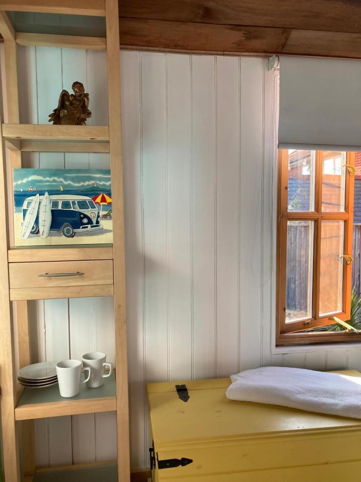 The Sashes - Stylish Apartment - Free Parking - Ultrafast Wifi - Smart Tv - Netflix - Sleeps Up To 6! Close To Poole Town Center & Sandbanks & Bournemouth Extérieur photo